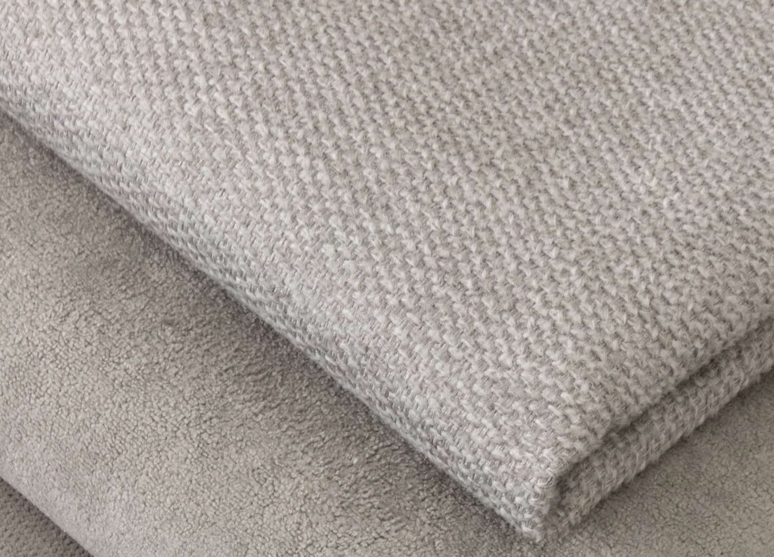 Tecido Aquarela Serena — Veludo liso em 8 cores equilibradas — do neutro ao azul petróleo, waterproof e pet friendly de fábrica.